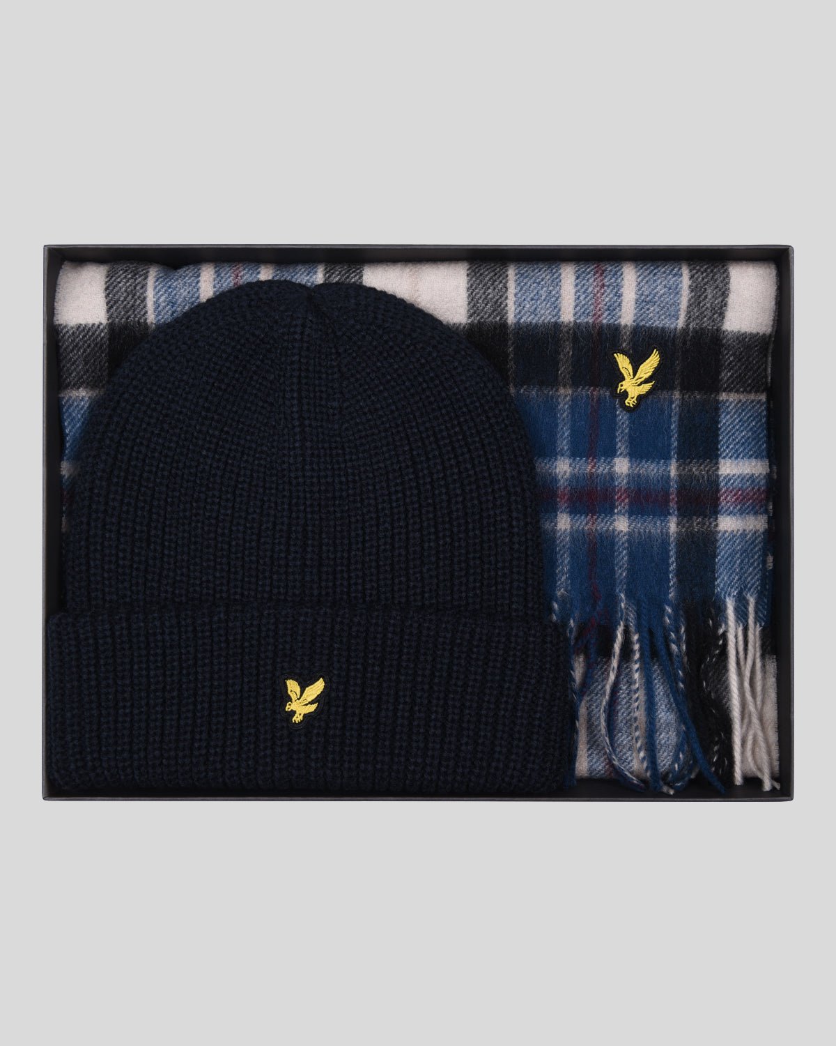 Lyle Scott Men s Lambswool Blend Checked Scarf And Beanie Gift Set in Dark Navy