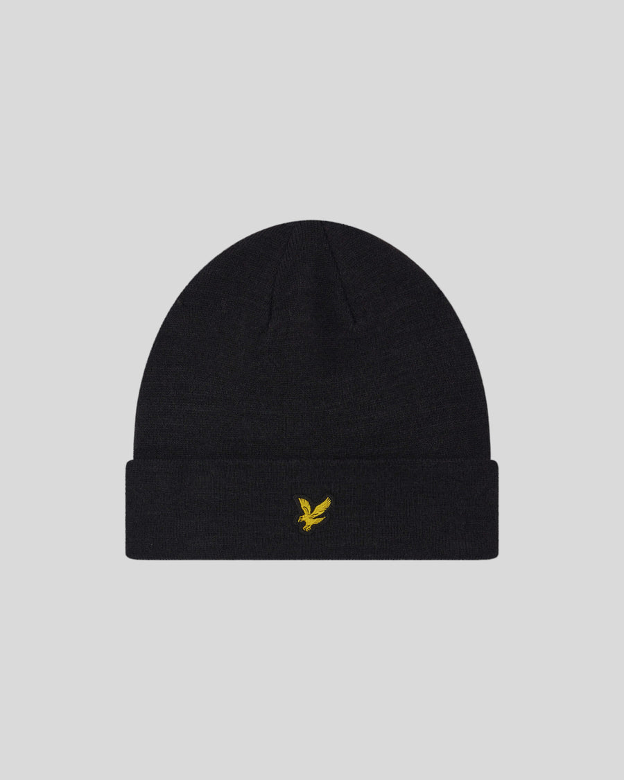 Flachaufnahme der „Basic-Beanie“ in Jet Black