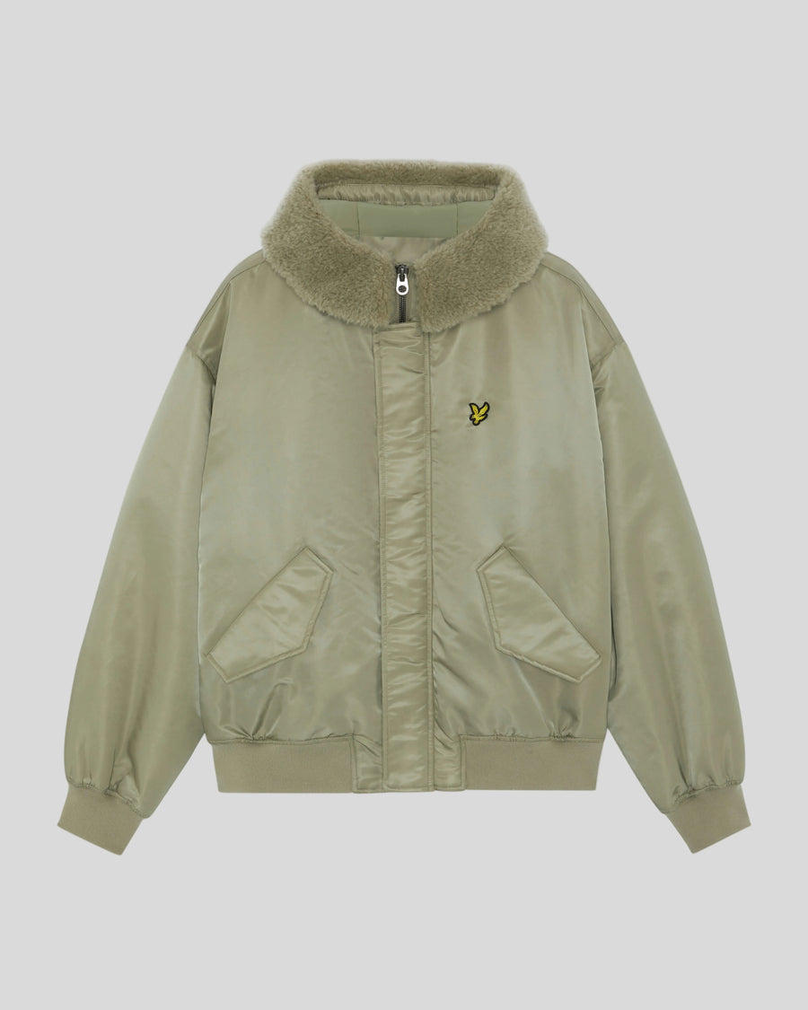 Produktfoto der Kapuzen-Fliegerjacke in der Farbe „Khaki Smoke“