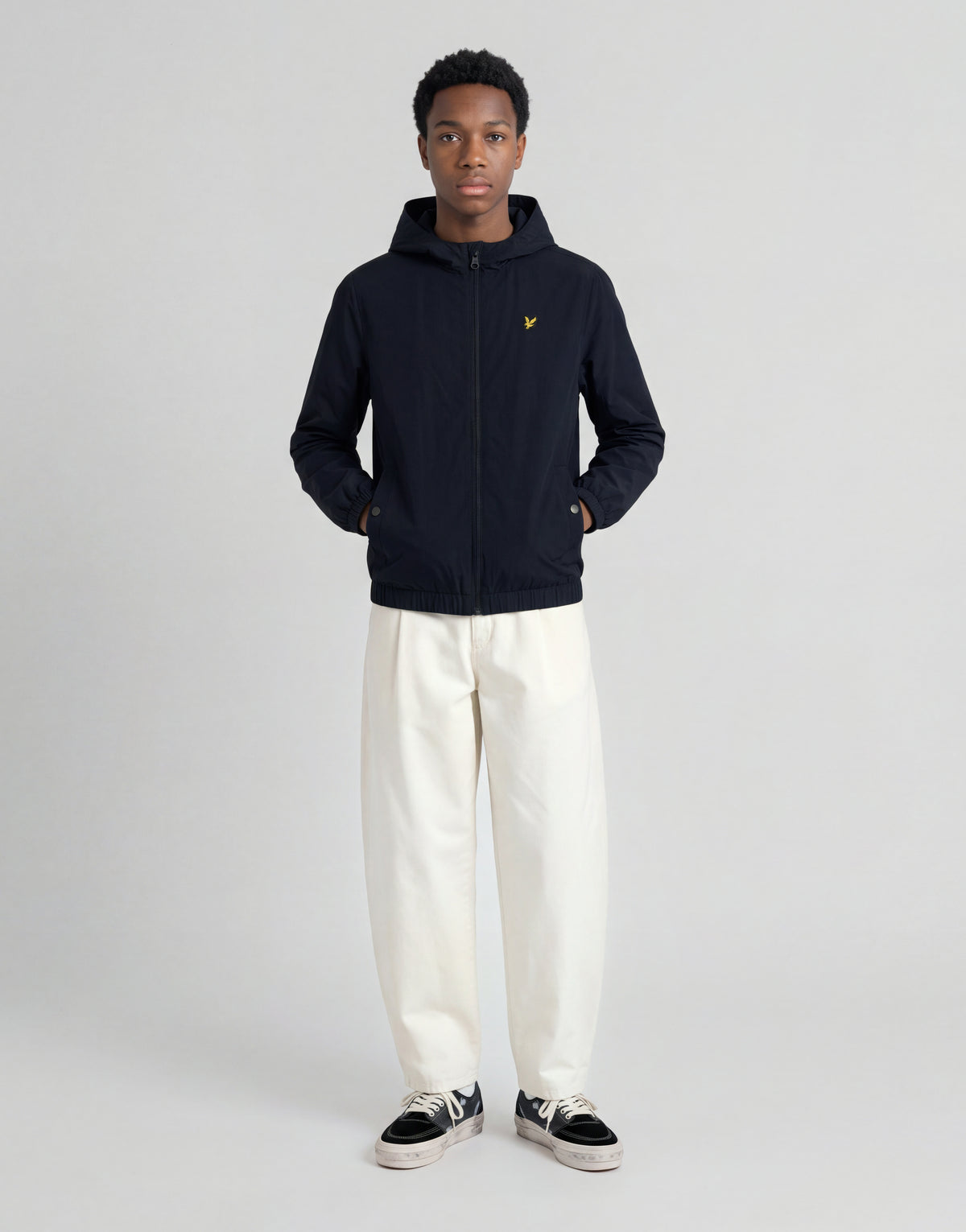 Chaqueta con capucha y cremallera para niños