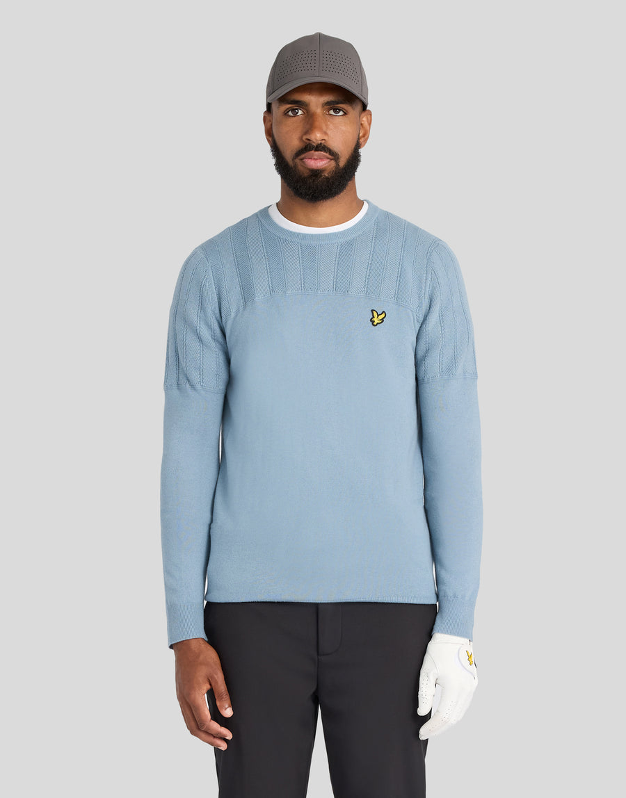 Hombre con un jersey de cuello redondo «Texture Block» en azul acero