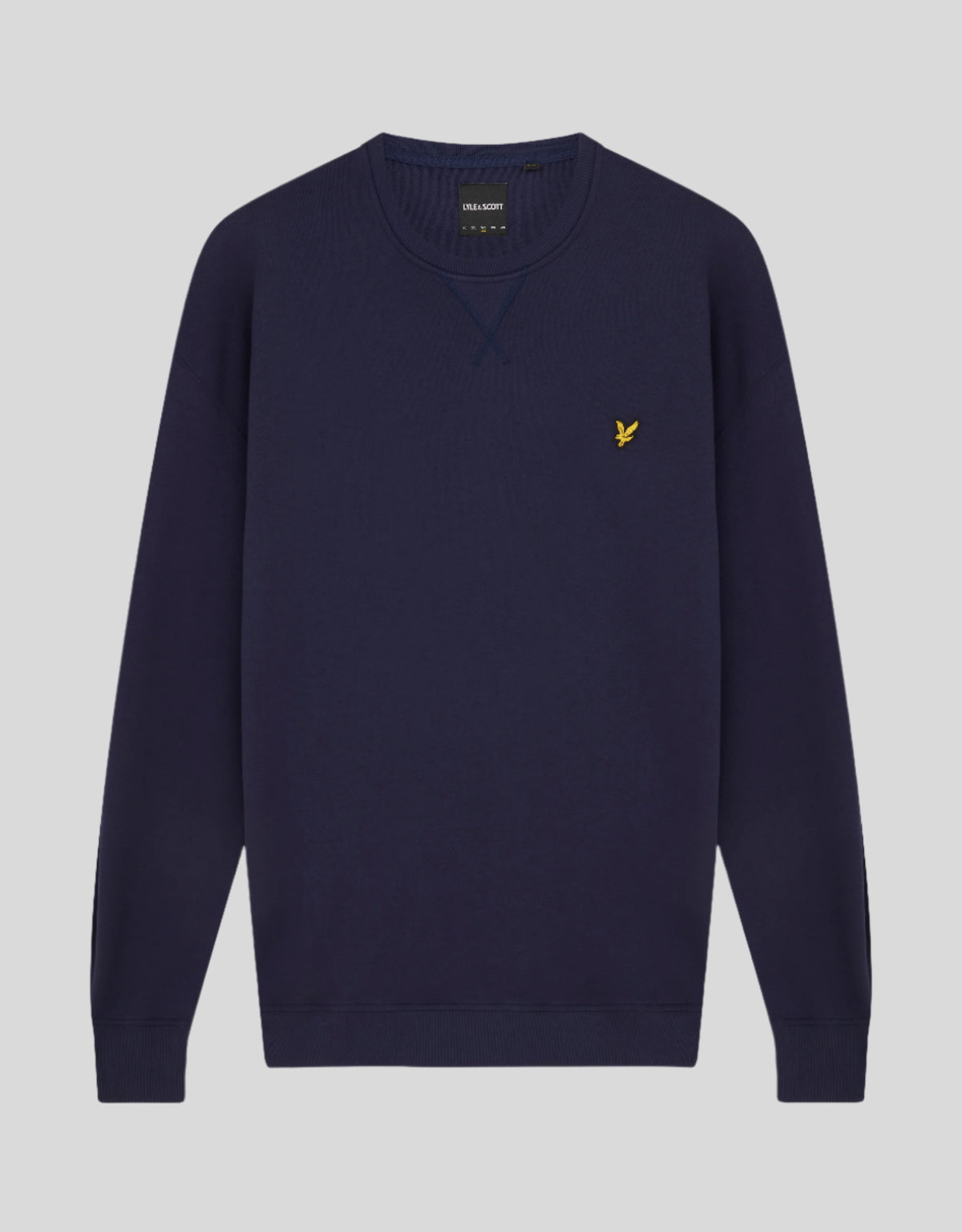 Man draagt een katoenen sweatshirt met ronde hals in marineblauw