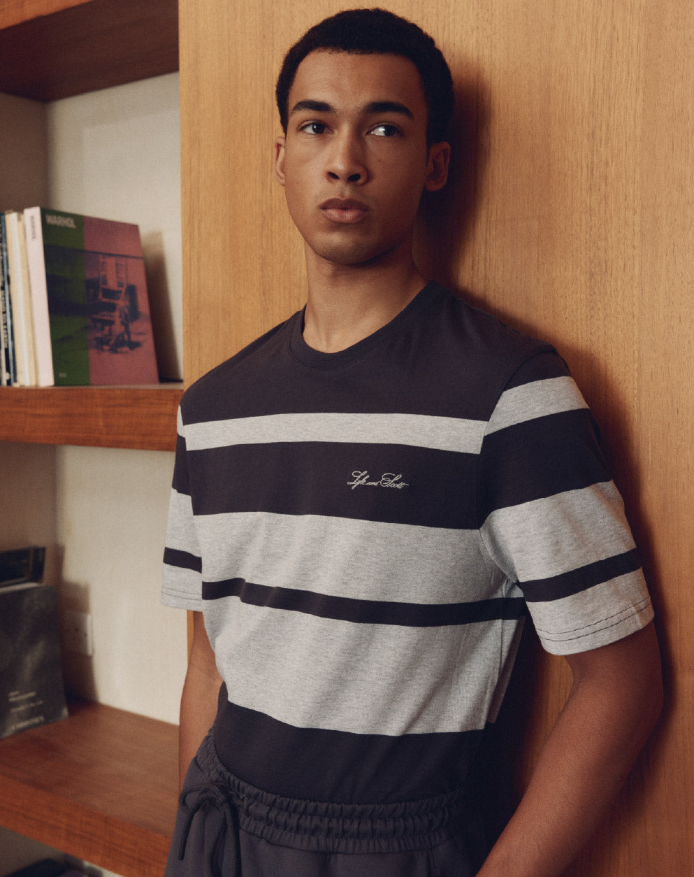 Bekijk het Relaxed Fit gestreepte T-shirt voor heren