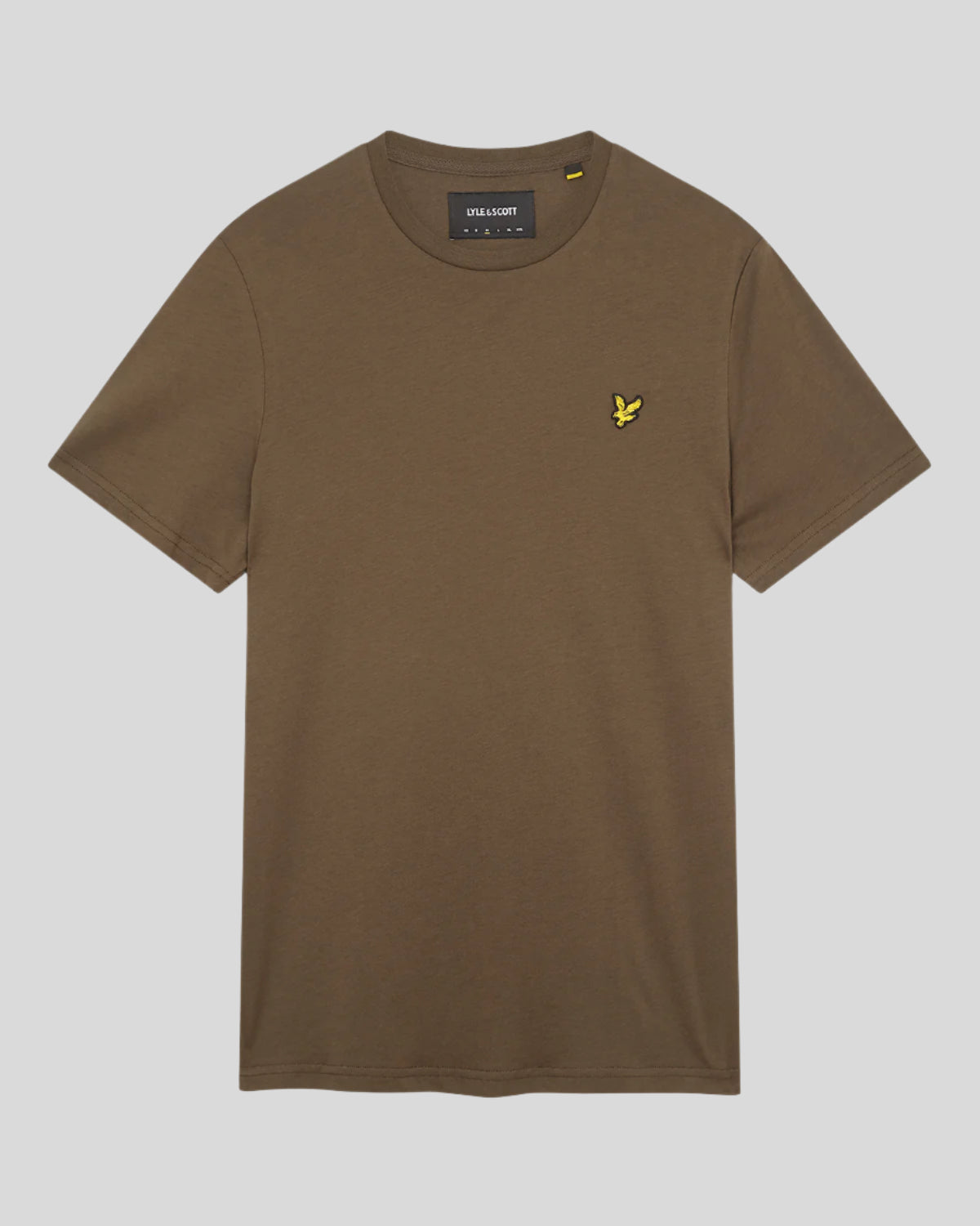 Man draagt een katoenen T-shirt met ronde hals in de kleur olijfgroen