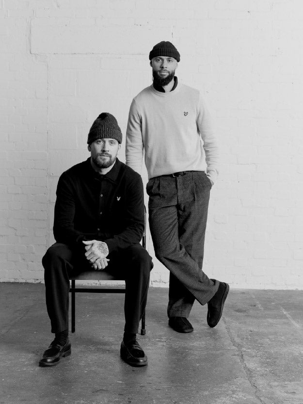 DON STRAPZY ET JOHN BOSTOCK portent des vêtements Lyle & Scott la Wear It Your Way »