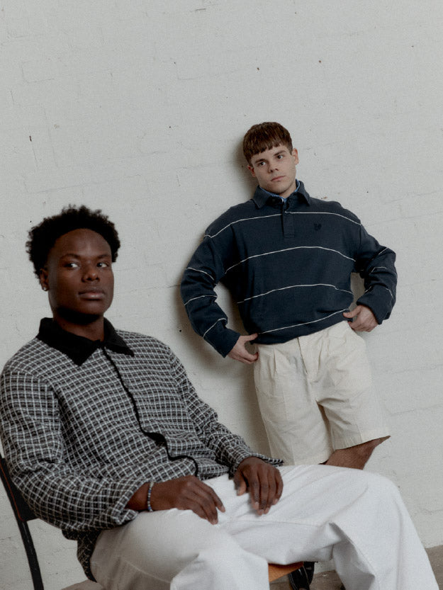 SAMUEL & ENRICO portent des vêtements Lyle & Scott la Wear It Your Way »