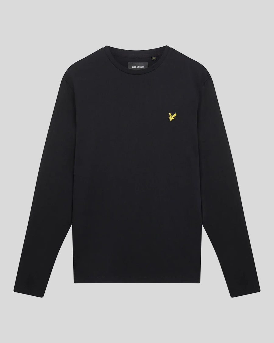Un homme porte un t-shirt en coton à manches longues de couleur noir de jais