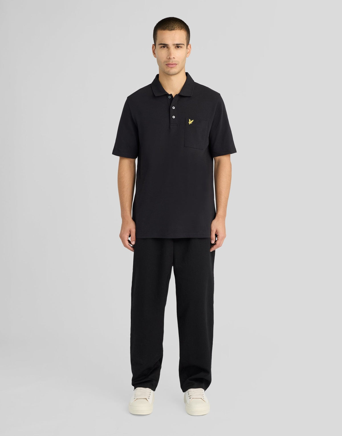 Polo de algodón piqué interlock para hombre en color lacado