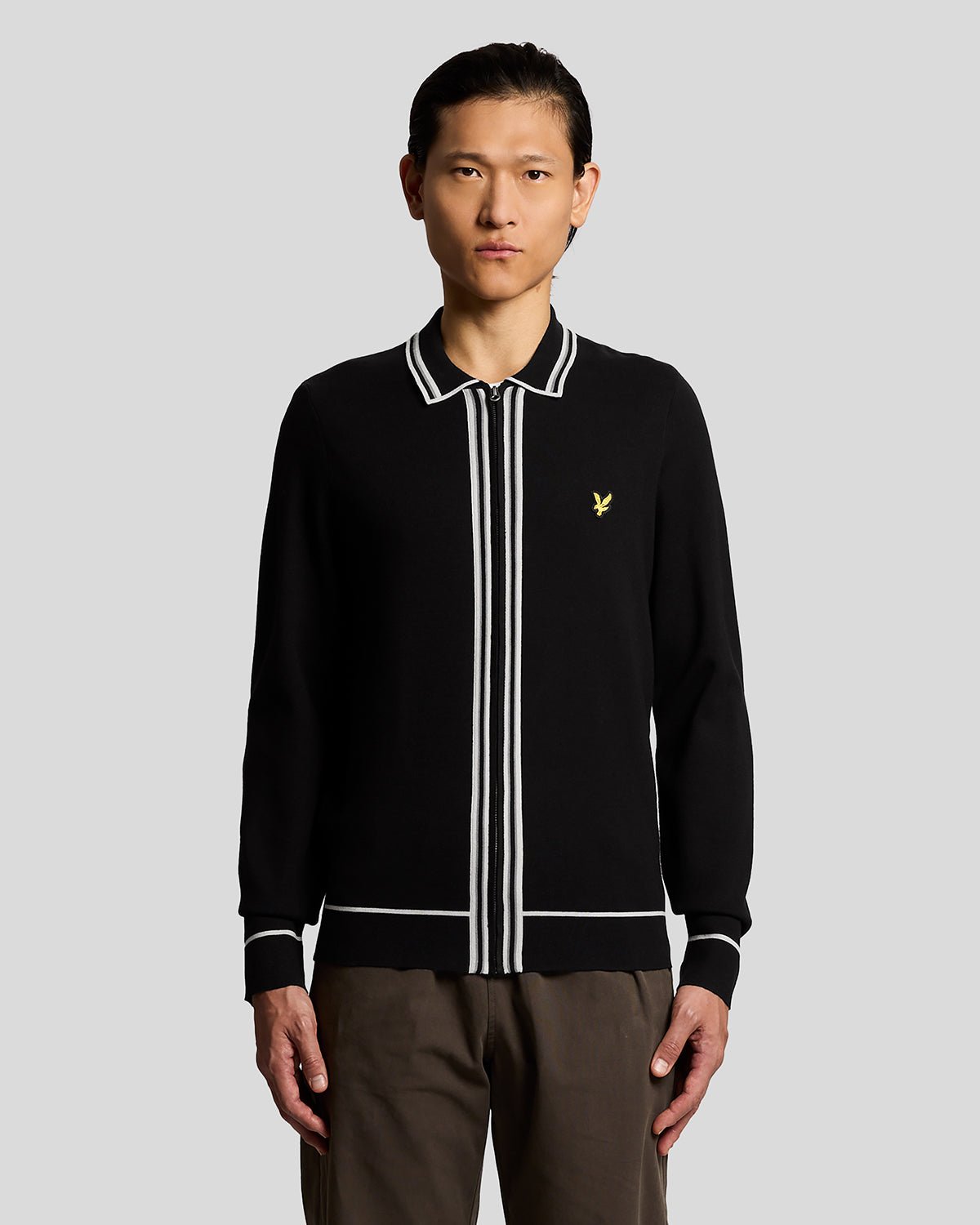 Pull en maille à fermeture éclair intégrale et bordures contrastées, couleur noir de jais