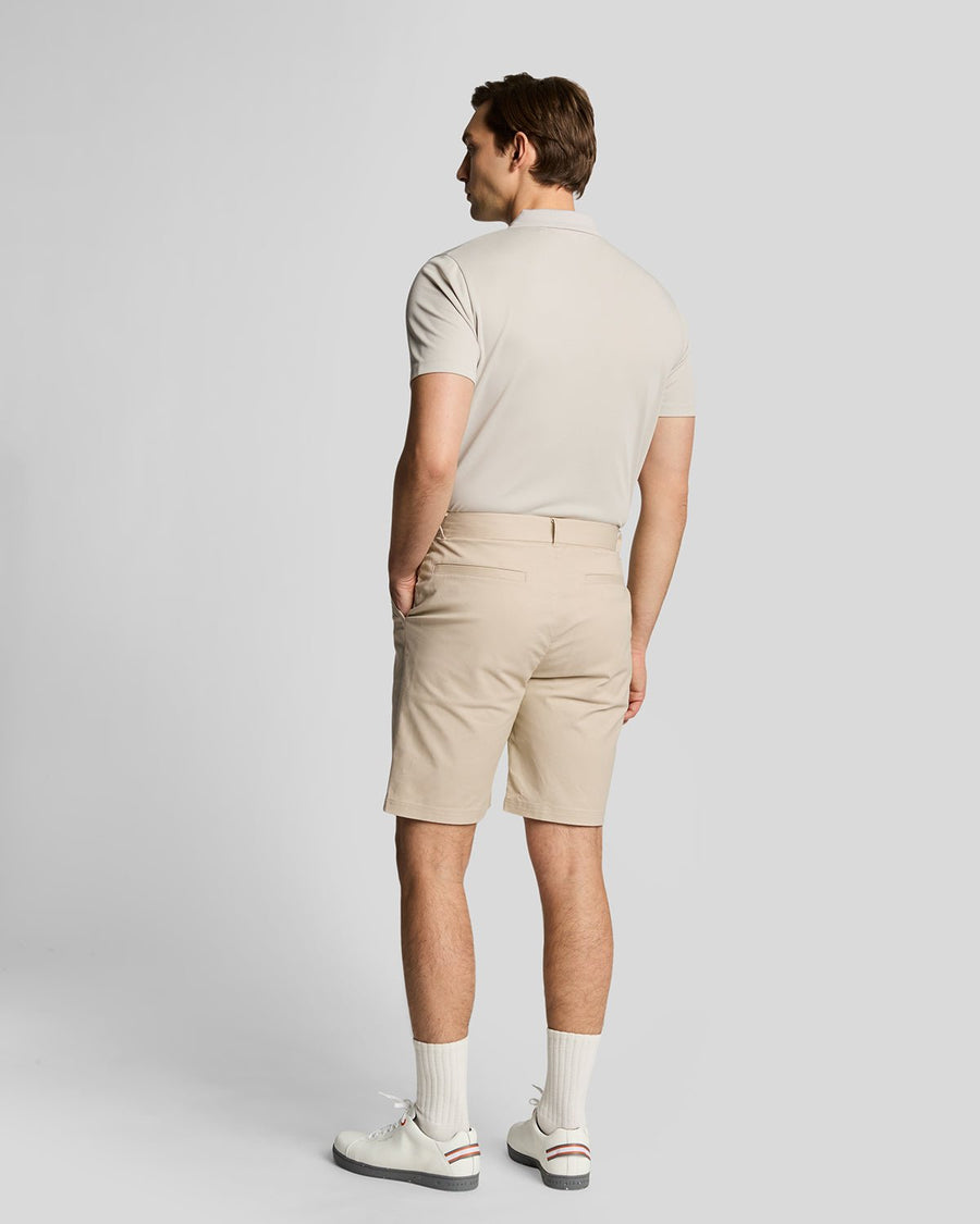 Uomo con pantaloncini chino elasticizzati Course color sesamo