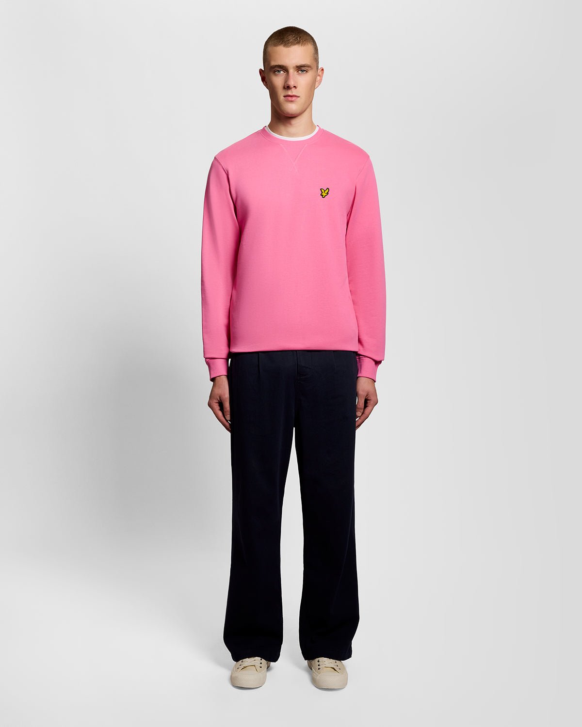 Uomo con felpa girocollo in cotone rosa shocking