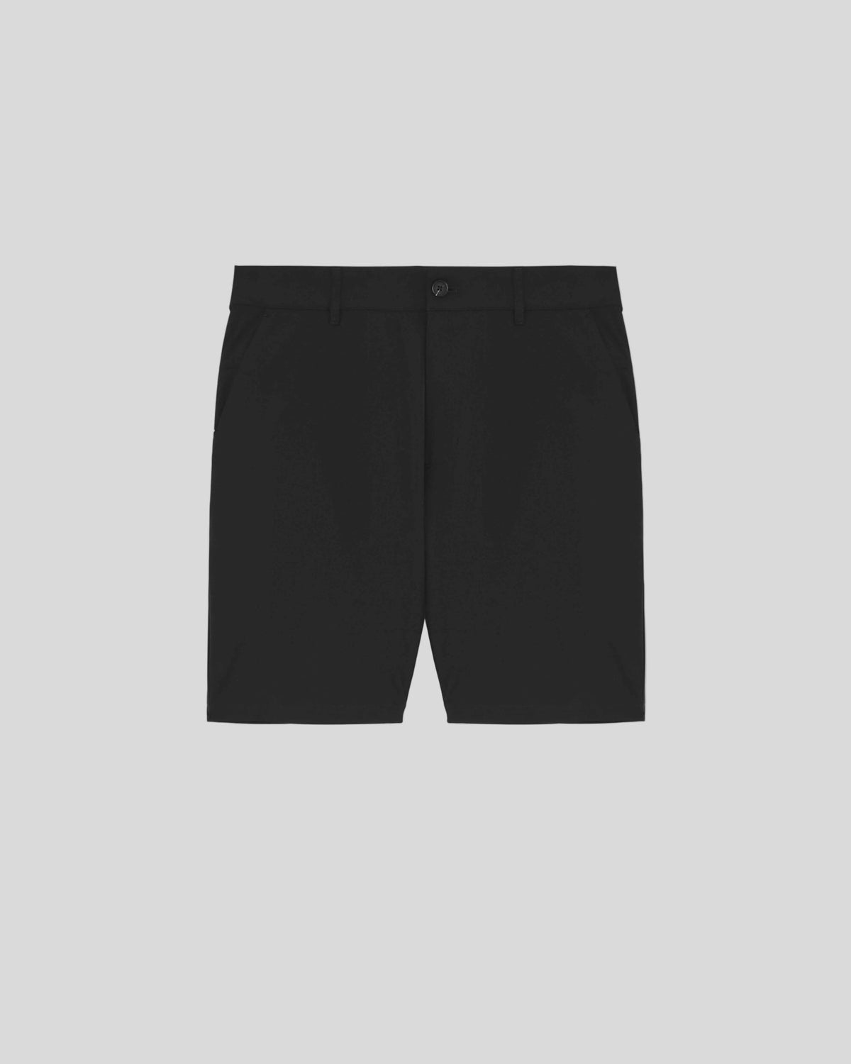 Uomo con pantaloncini tecnici leggeri in nero jet