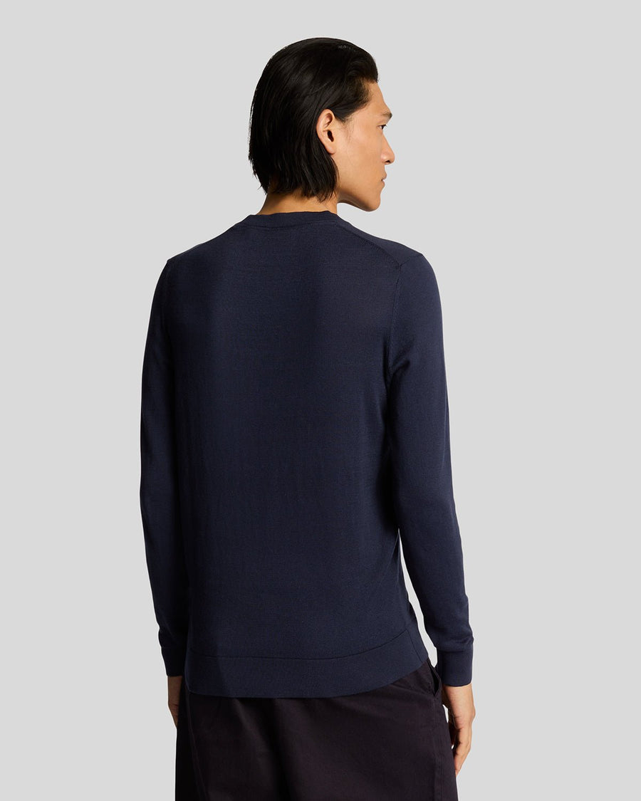Uomo con maglione girocollo in cotone superfine blu scuro