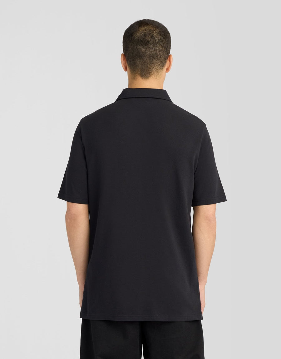 Polo de algodón piqué interlock para hombre en color lacado