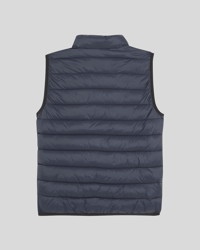 Ragazzo con gilet imbottito leggero blu scuro