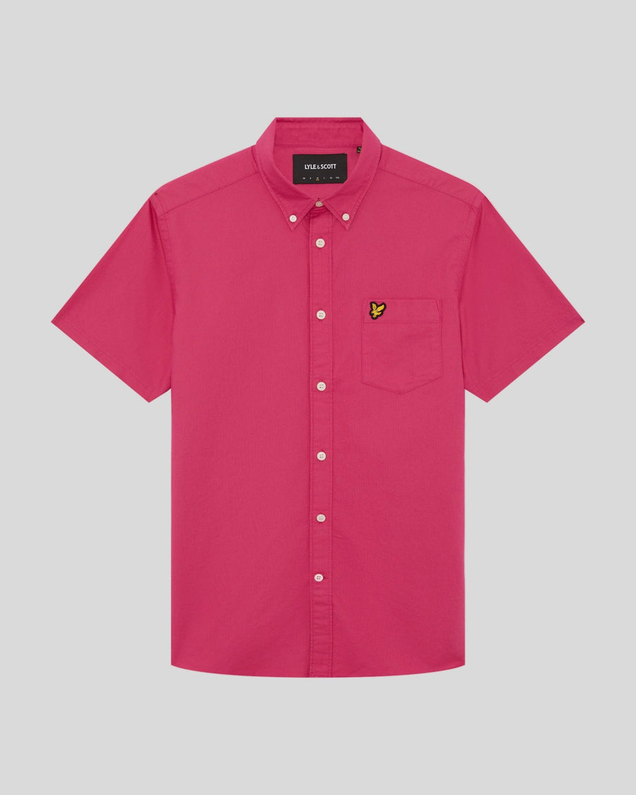 Uomo con camicia Oxford a maniche corte color dalia