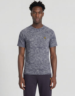 Camiseta deportiva de manga raglán