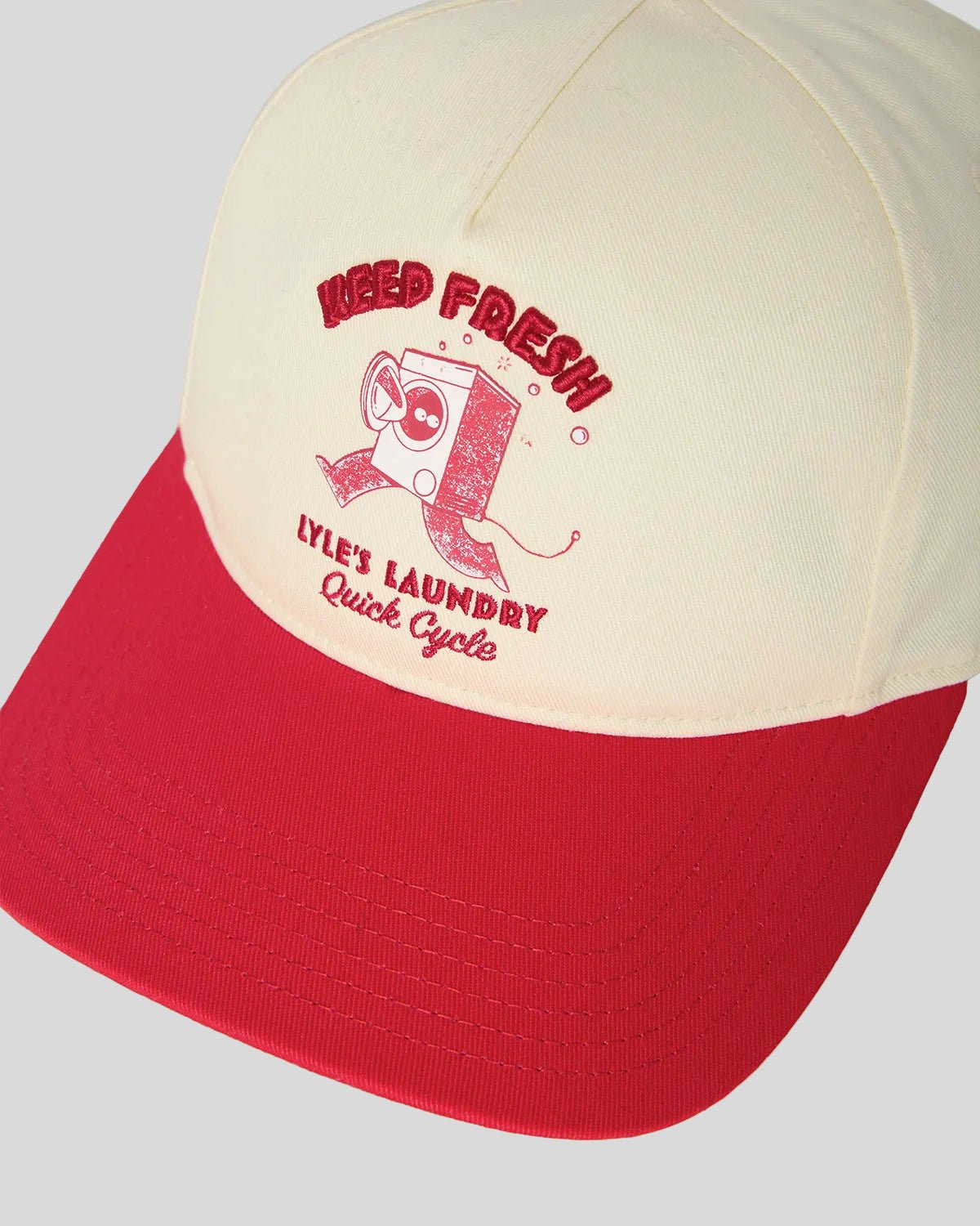 Casquette délavée Lyle and Scott, couleur crème