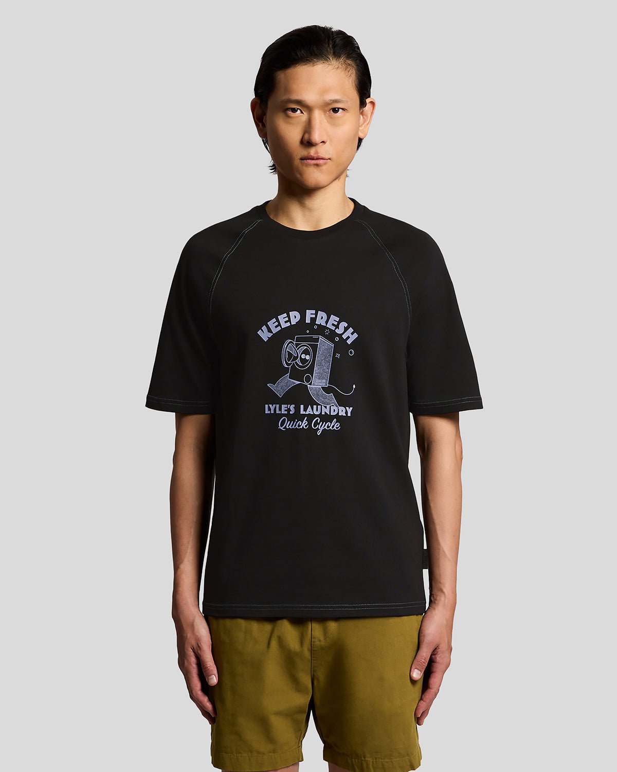 T-shirt pour homme avec motif sur la poitrine, couleur noir jais/bleu bulle