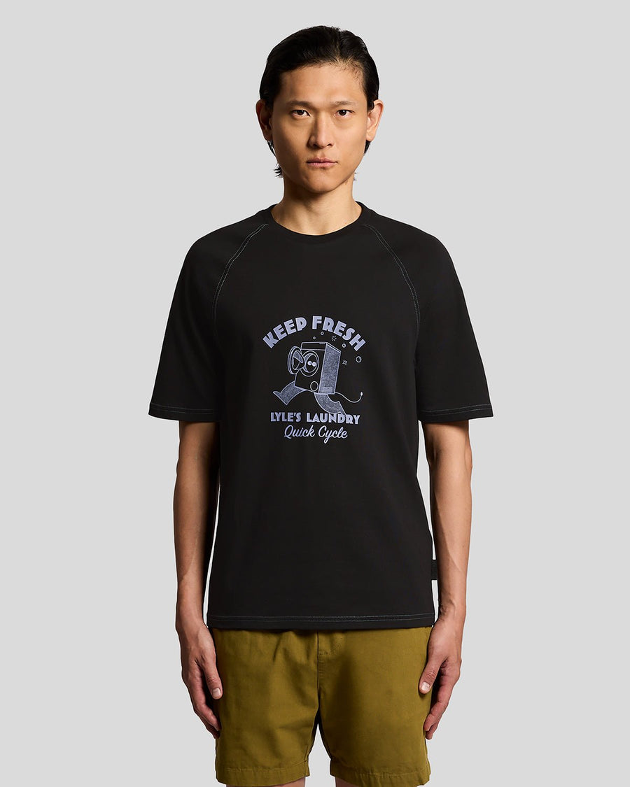 T-shirt pour homme avec motif sur la poitrine, couleur noir jais/bleu bulle
