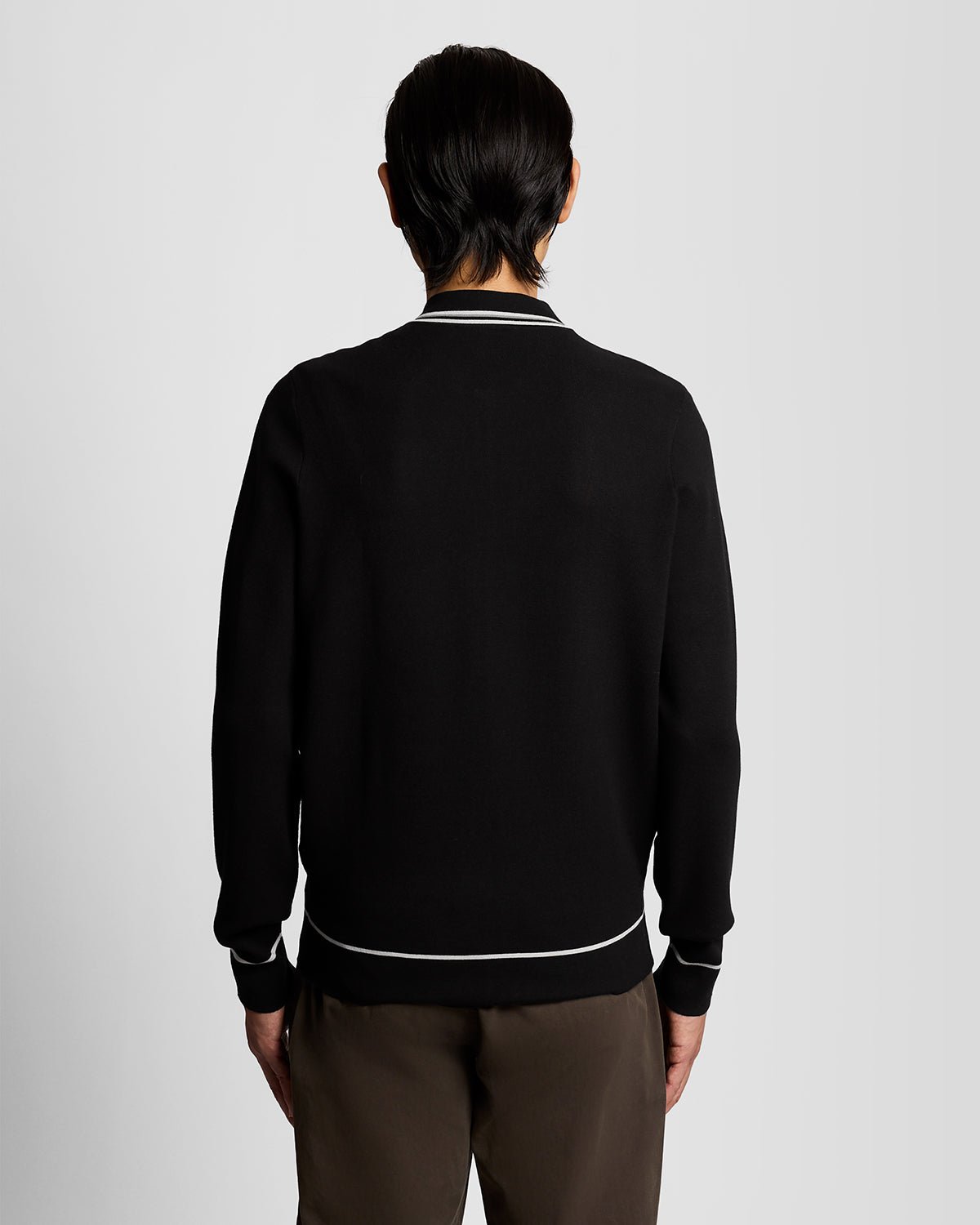 Pull en maille à fermeture éclair intégrale et bordures contrastées, couleur noir de jais