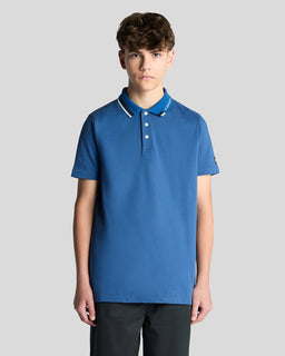 Polo à logo sur le col