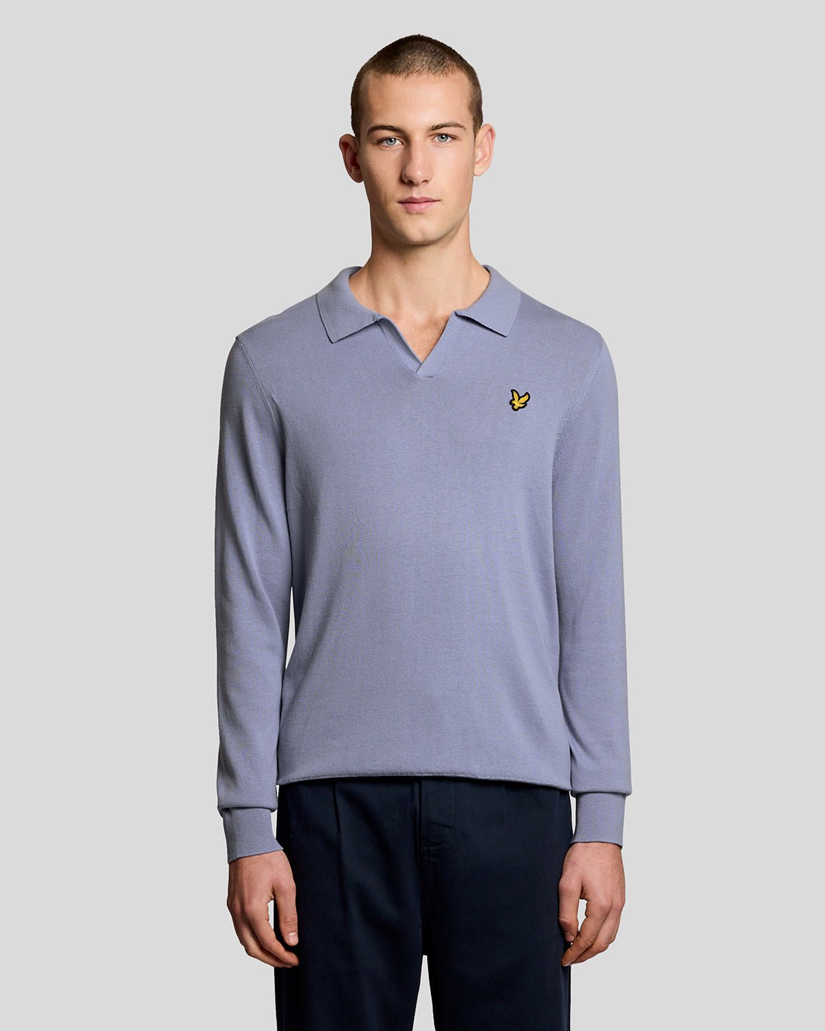 Pull à col polo en coton bleu bulle pour homme