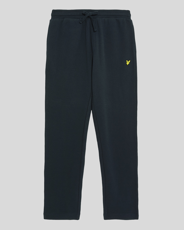 Homme portant un pantalon de jogging en coton à coupe droite, bleu marine foncé