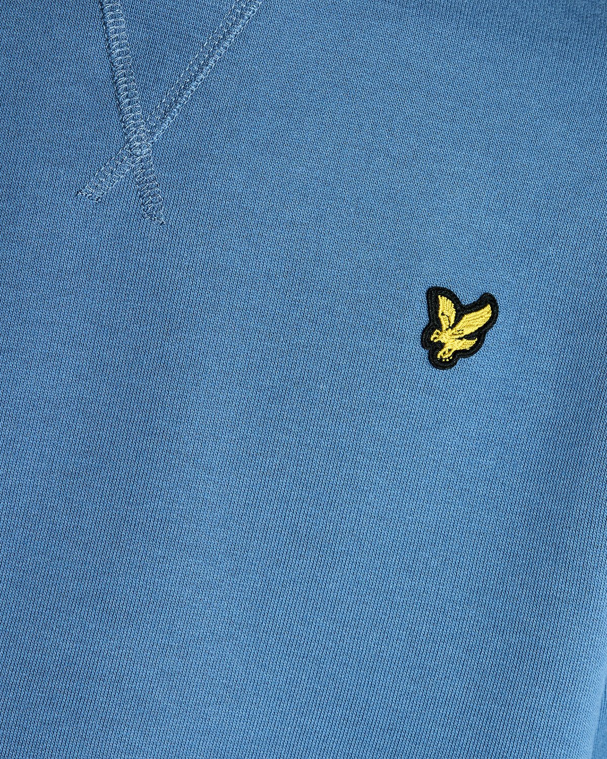 Uomo con felpa girocollo in cotone color bluette scuro