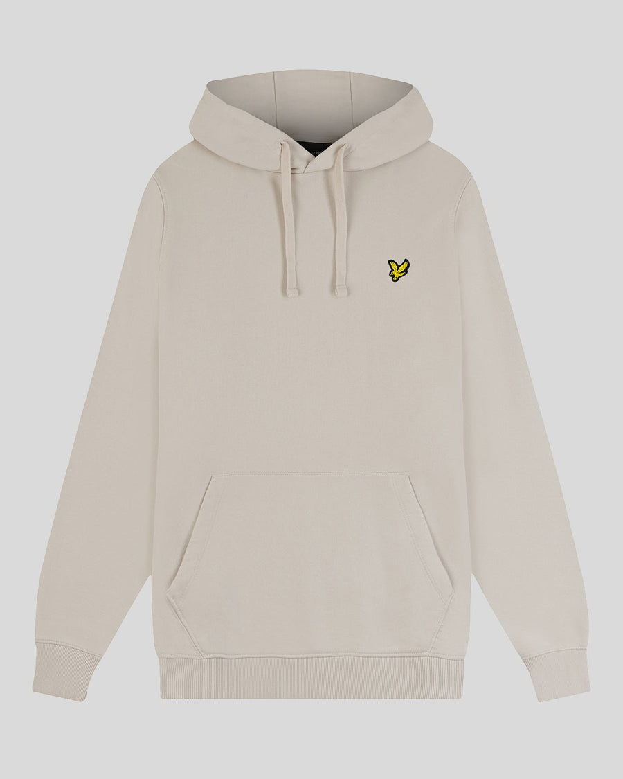 Un homme porte un sweat à capuche en coton Loopback, couleur Cove