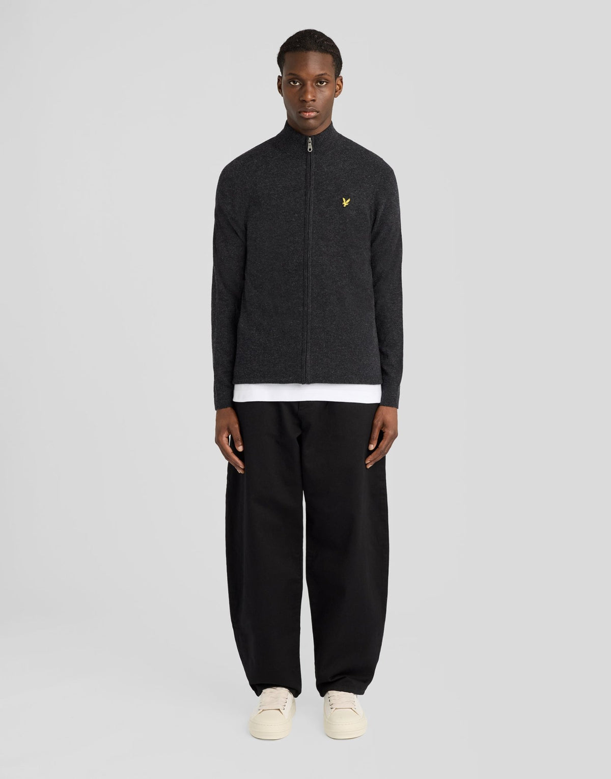 Uomo con cardigan con zip in misto lana d'agnello, colore nero jet melange
