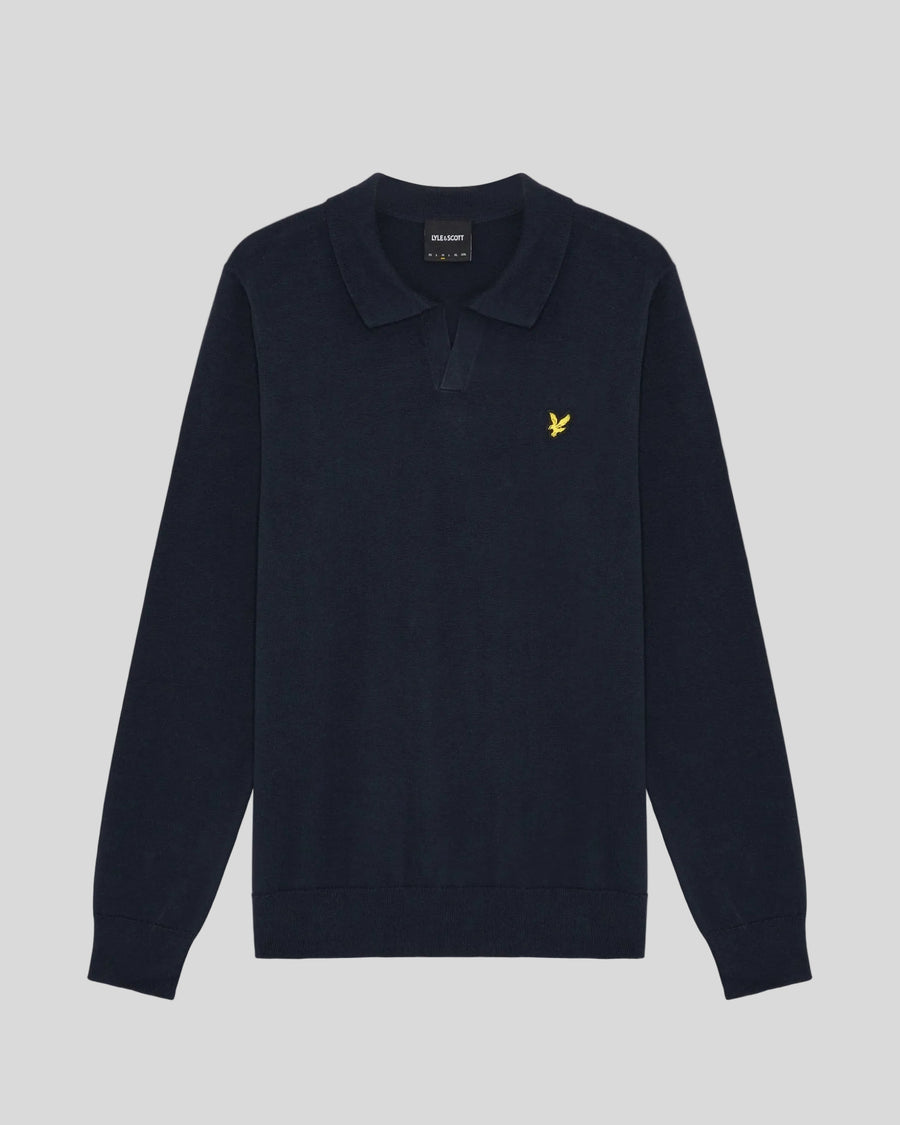 Homme portant un pull à col polo en coton bleu marine foncé
