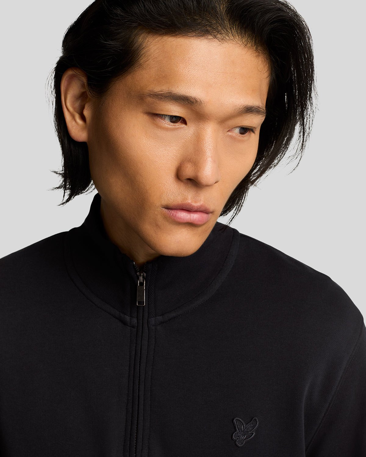 Uomo con felpa con zip a 1/4 in cotone superfine, colore nero corvino