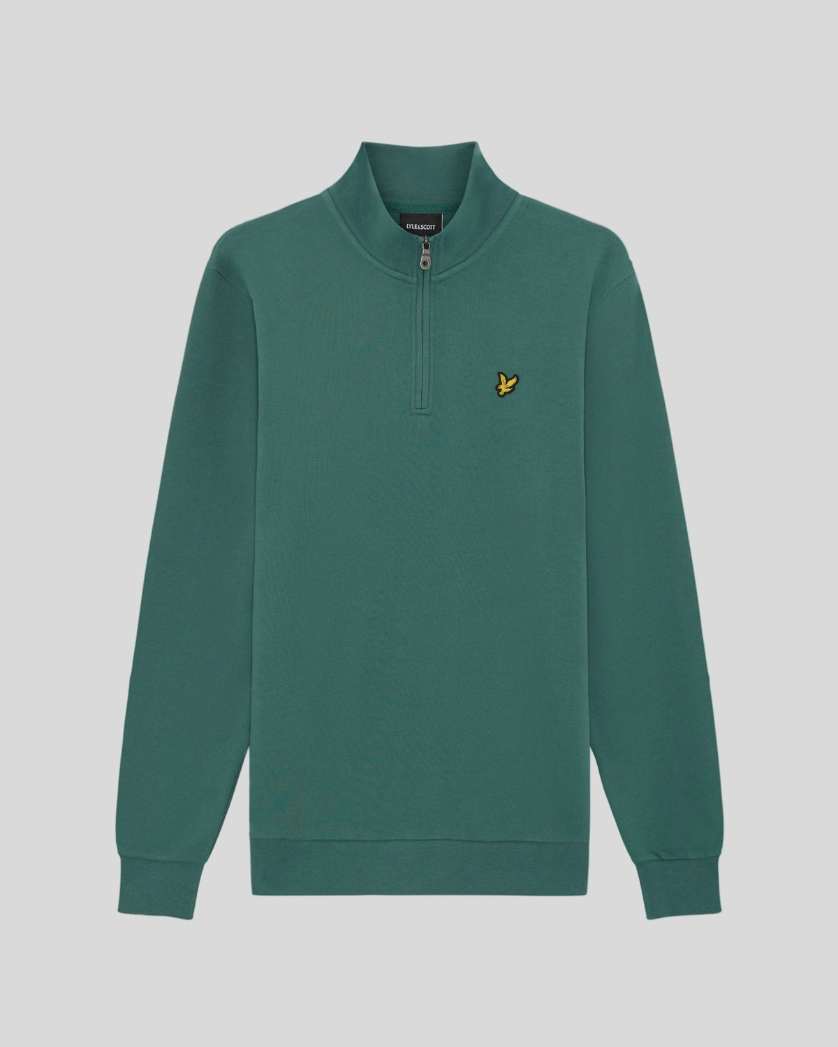 Homme portant un sweat-shirt en coton bouclé à fermeture éclair 1/4, couleur Everglade
