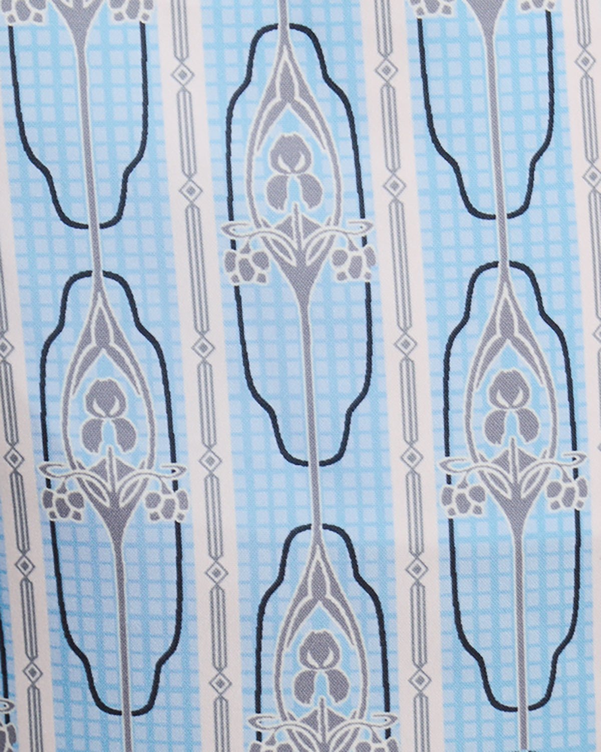 Homme portant un short de bain à motifs floraux, couleur crème amande/bleu de Parme
