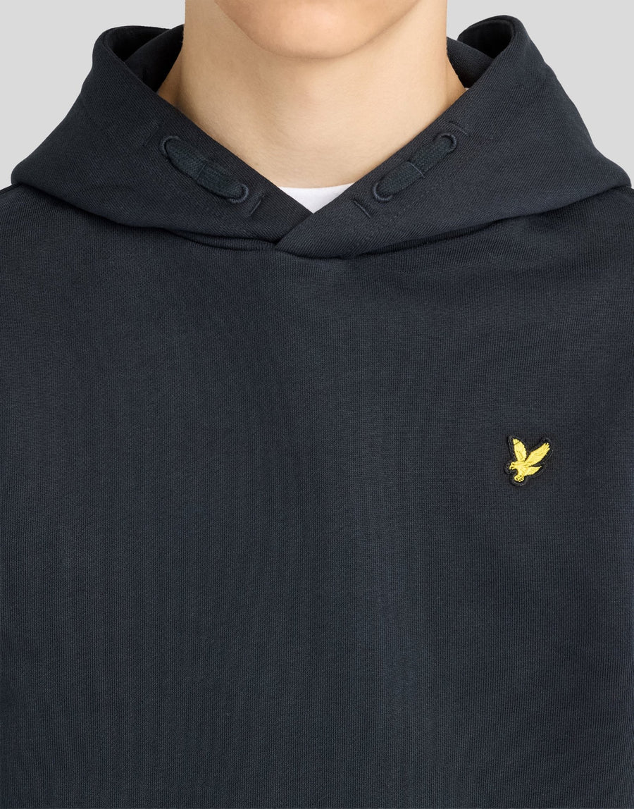 Garçon portant un sweat à capuche brossé bleu marine foncé