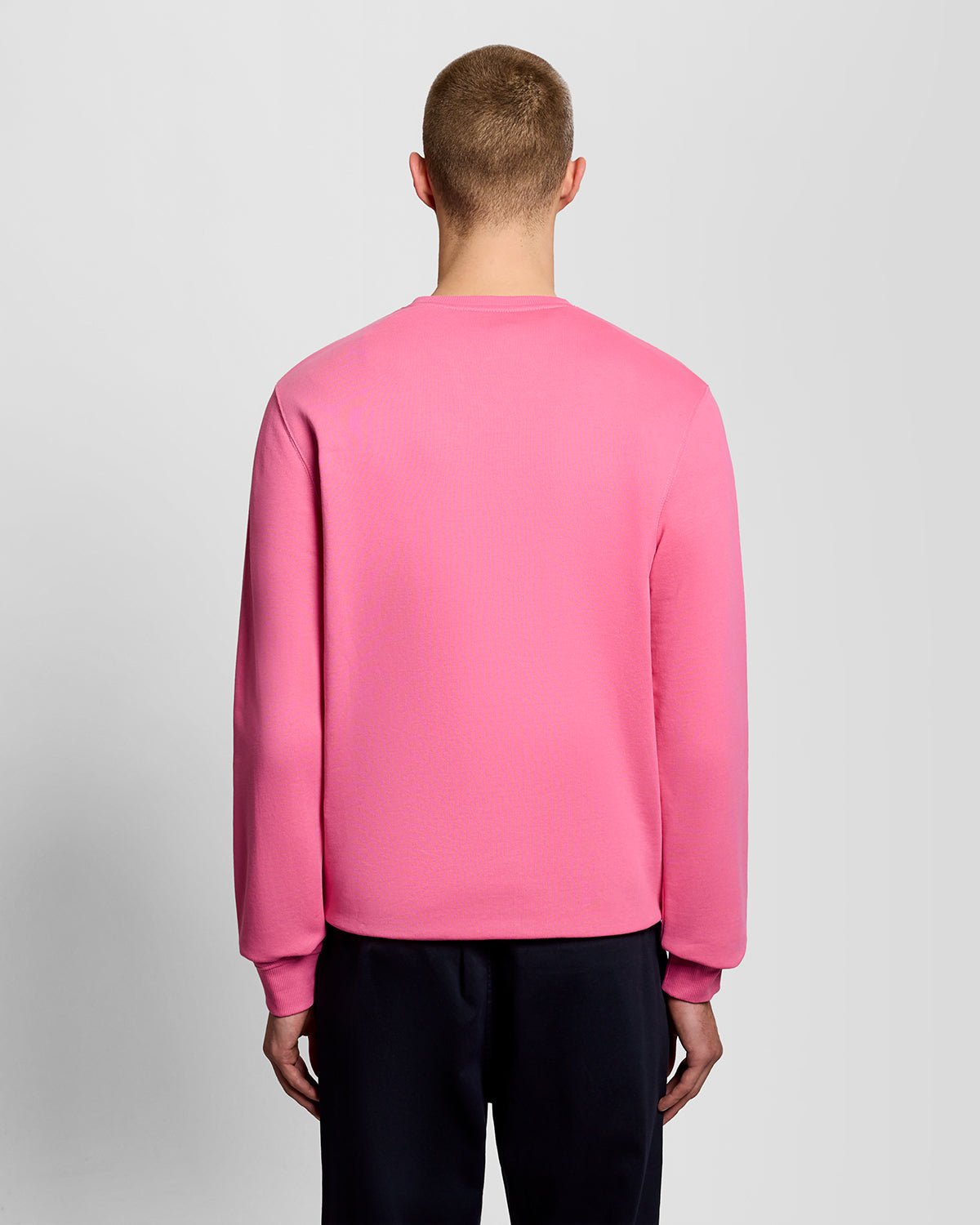 Uomo con felpa girocollo in cotone rosa shocking