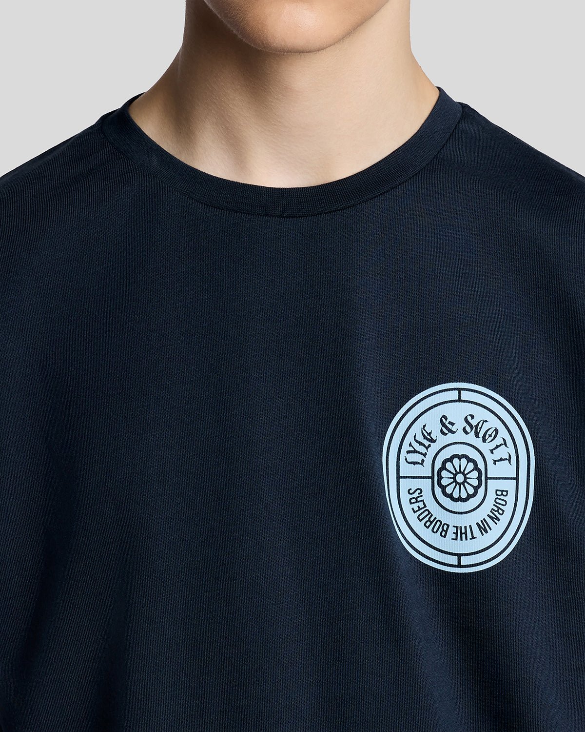 Camiseta de algodón con estampado para hombre en azul marino oscuro