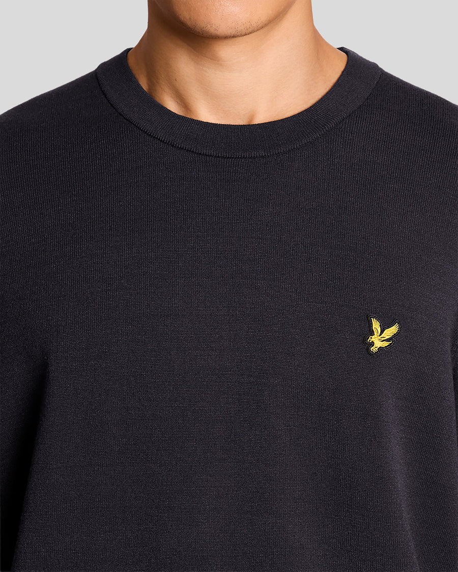 Uomo con maglietta in maglia dal taglio comodo in blu navy scuro