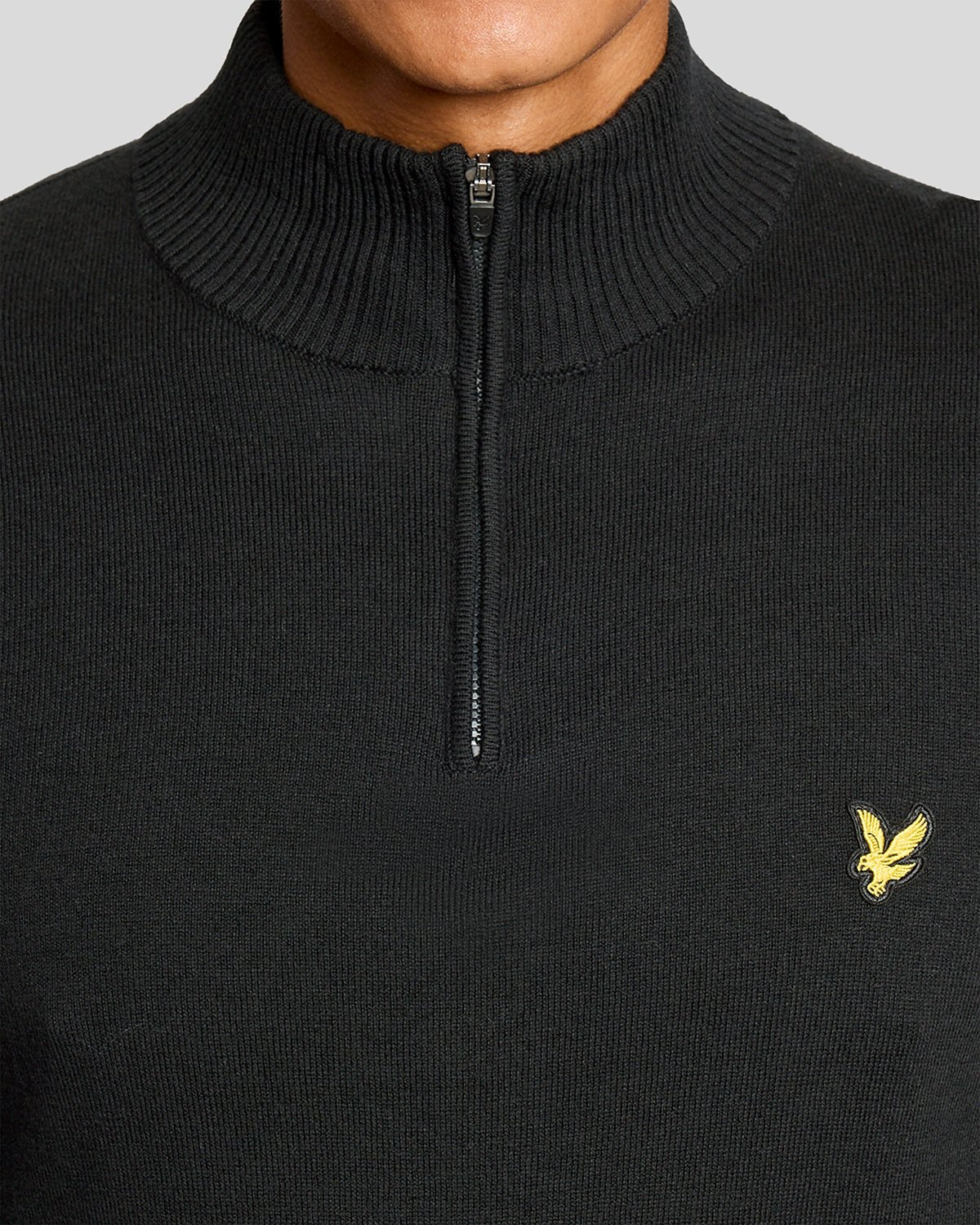 Uomo con maglione in misto cotone con zip a 1/4, colore nero corvino