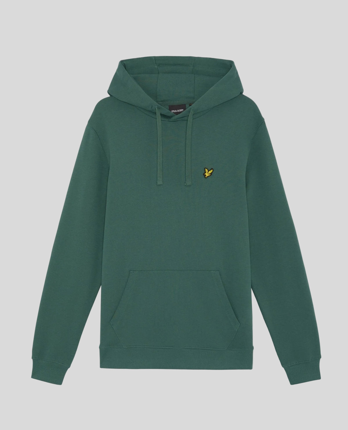 L'uomo indossa una felpa con cappuccio Loopback in cotone color Everglade